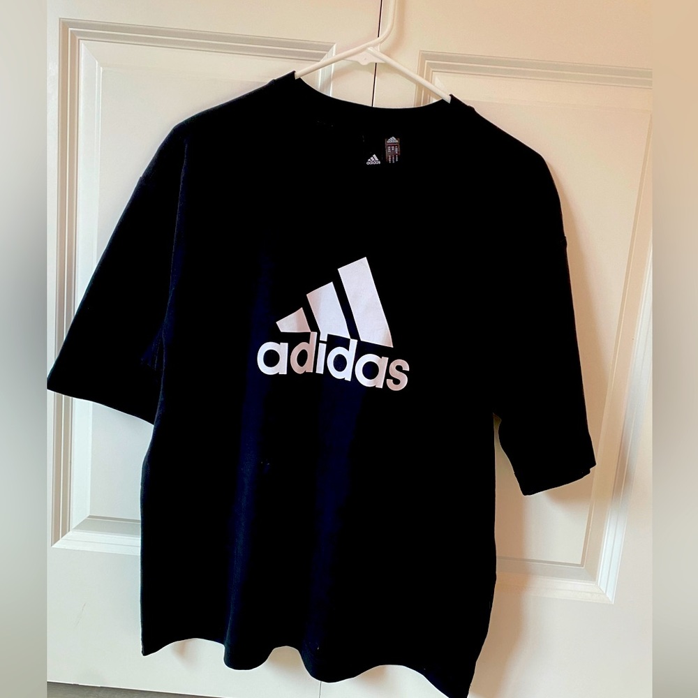 Adidas tshirt